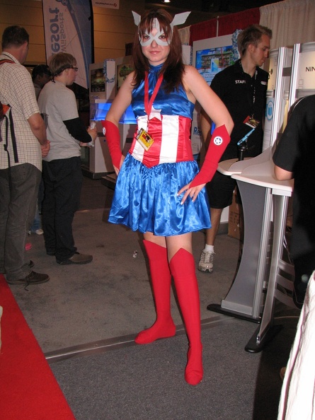 Female Captain America1.JPG